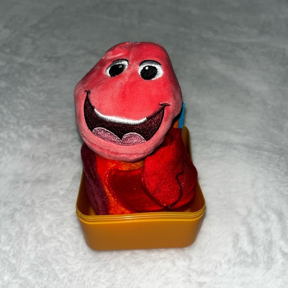 Disney Cutie Cuff Series 4- Sebastian - Picture 1 of 3